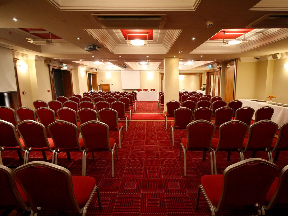 Prince Of Wales Hotel Athlone Exterior photo