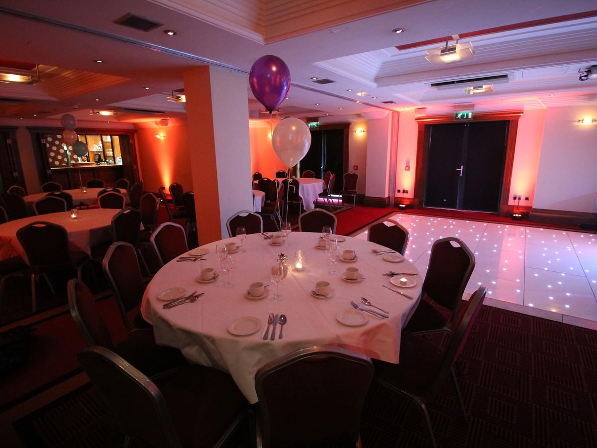 Prince Of Wales Hotel Athlone Exterior photo